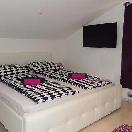 Lägenhet 3 Bedroom Gorgeous In Novigrad